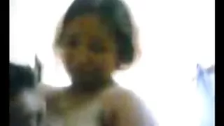 A garota de pernas compridas Christen Courtney dá a cabeça e fica com creme no novinha dando gostoso caseiro ânus