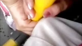 A gostosa videos de sexo caseiro amador brasileiro índia dá uma cabeçada ao galo branco