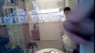 Cara com um grande shlong fode a sexo brasileiro e caseiro buceta sedenta de sexo da garota impertinente Emma Hix