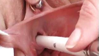 Menina bonita Lora Row fica com o rosto amador caseiro brasileiro fodido em vídeo sujo POV boquete XXX