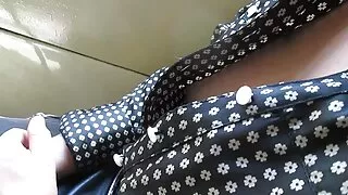 Prostituta tatuada com tesão tem seus buracos batidos com força na posição de cachorrinho sexo brasileiro caseiro