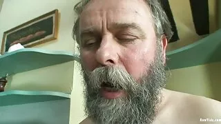 Enxada loira magra com belos seios Kennedy sexo caseiro amador brasileiro Nash perfurou o estilo cachorrinho