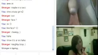 Morena de cabelos compridos Simony Diamond filmes eroticos caseiros ganha dois galos por polir o ânus