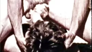A jovem esposa Sarah Luvv está traindo video de sexo caseiro brasileiro o marido com a BBC de sangue quente