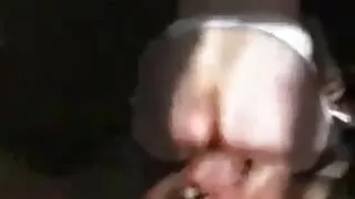 A modelo porno brasileiro caseiro amador Buxom Bonny Bon aperta o ânus de Lepidoptera pervertido