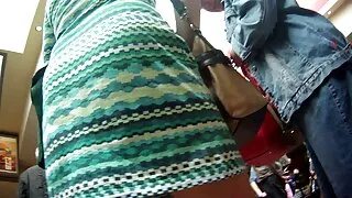 Linda gata Yuri pornobrasileiro caseiro Myeon tem um pau entre as pernas