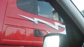Puta pornô caseiro só as novinhas morena sopra um galo deepthroat e fode anal. PDV