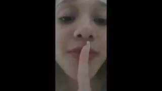 Adolescente pornô caseiro brasileiro bonito e selvagem Kiyoka Sugiura chupando pau e montando