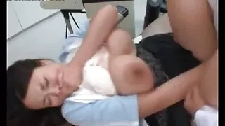 Extremamente quente e suada vaqueira latina Dana video de sexo caseiro brasileiros Vespoli monta um galo forte e gordo