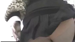 A prostituta tatuada de tetas falsas Janey Doe mostra uma master class de videos caseiro brasileiro boquete e transa